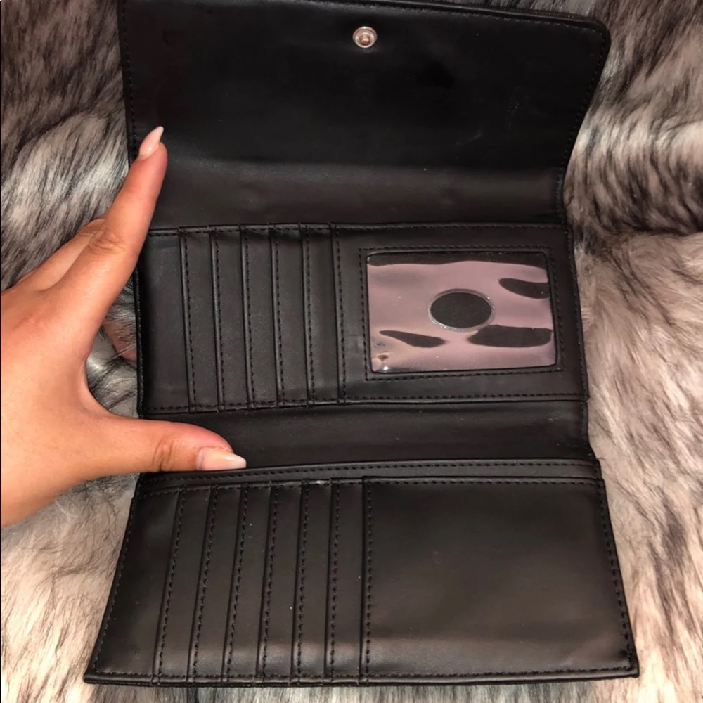 Guess wallet - Picture 2 of 3